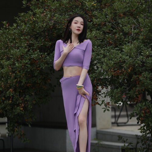 纪小白高弹莫代尔中袖翻领上衣