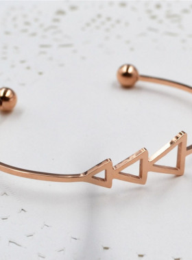 三角形不褪色钛钢18K玫瑰金手镯