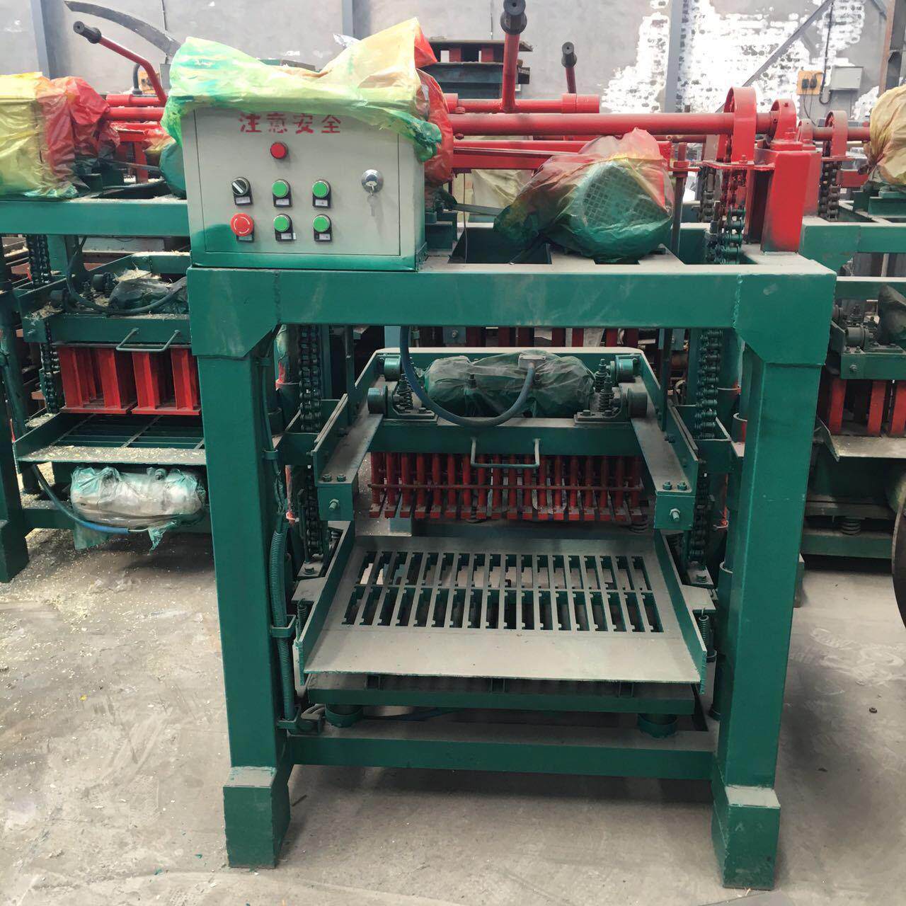 供应小型水泥制砖机 4-35型砌砖块成型机 空心水泥砖设备