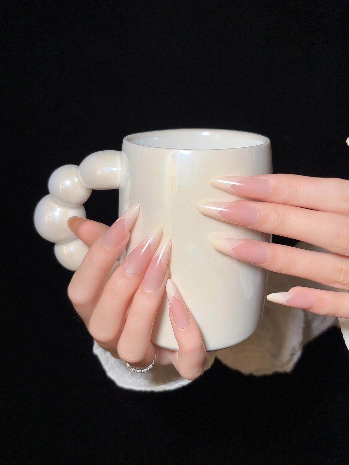 2025新款手工穿戴甲中长款美甲显白奶黄法式高级感简约风新年款