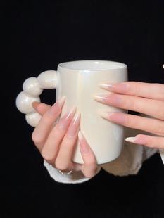 高级感简约风新年款 美甲显白奶黄法式 手工穿戴甲中长款 2025新款