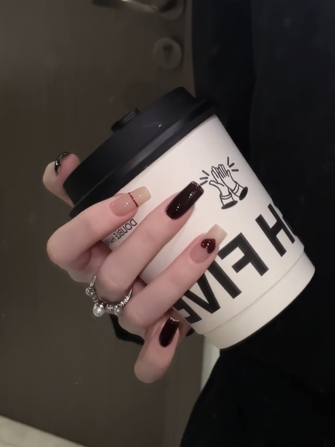 2025新款手工穿戴甲中长款美甲显白高级感新年款红色爱心纯欲婚甲,彩妆/香水/美妆工具,穿戴甲/甲片,淘宝优惠券,粉丝福利购,淘宝优惠卷