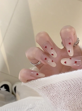 2025新款手工穿戴甲中长款渐变黑色爱心美甲显白纯欲高级感可爱