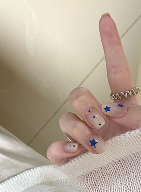 2025新款手工穿戴甲短款温柔克莱因蓝色星星波点渐变美甲显白可爱
