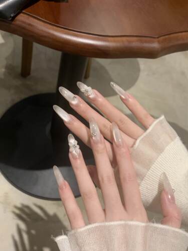 冰透雕花2026新款纯手工穿戴甲长款玻璃珠猫眼美甲显白高级感气质