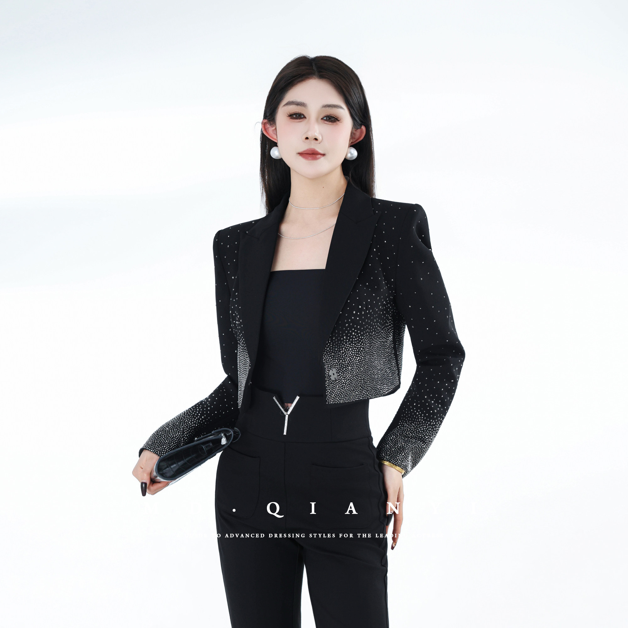 MD千亿【财阀千金】2026春季烫钻时尚通勤显瘦短西装外套