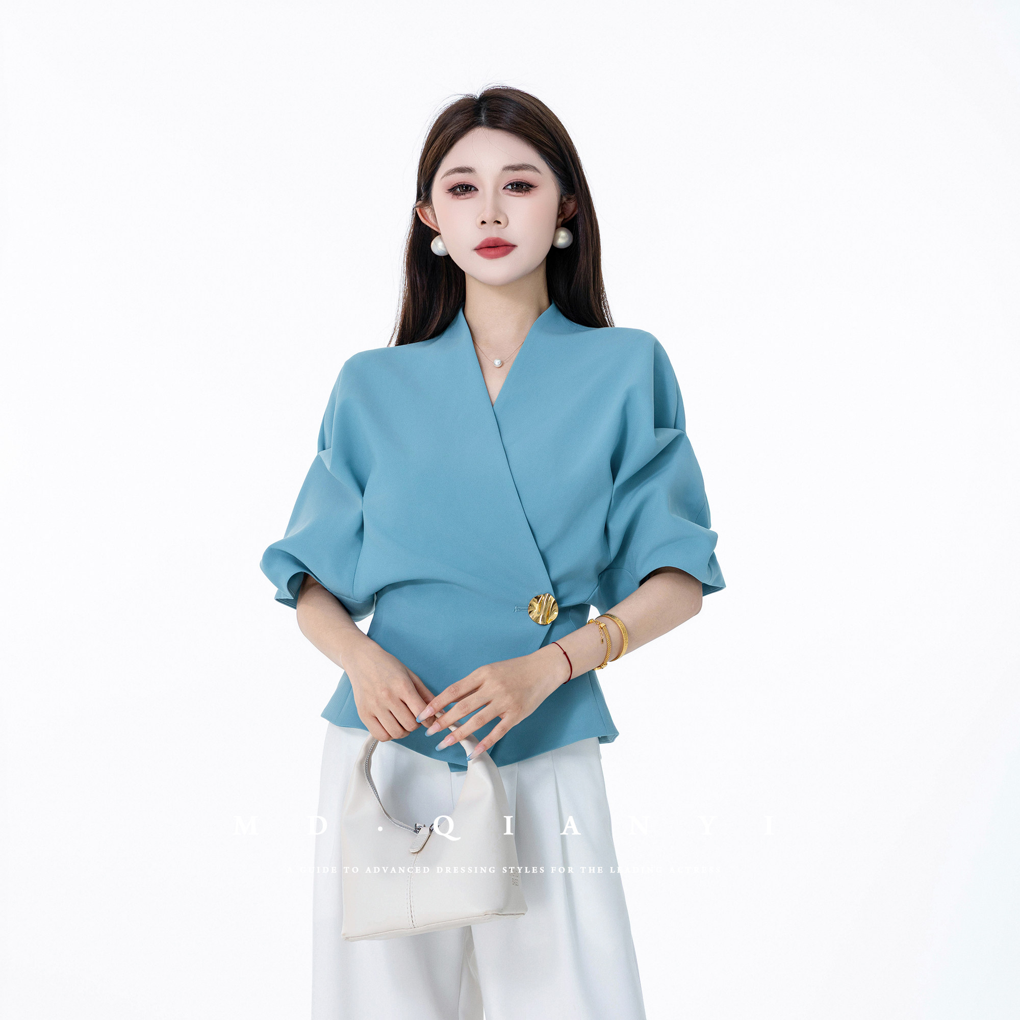 MD千亿【闪曜金扣】2026夏款设计师时尚五分袖显瘦上衣