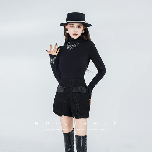 MD千亿【蝶影花期】2025冬新款时尚气质显瘦保暖打底上衣