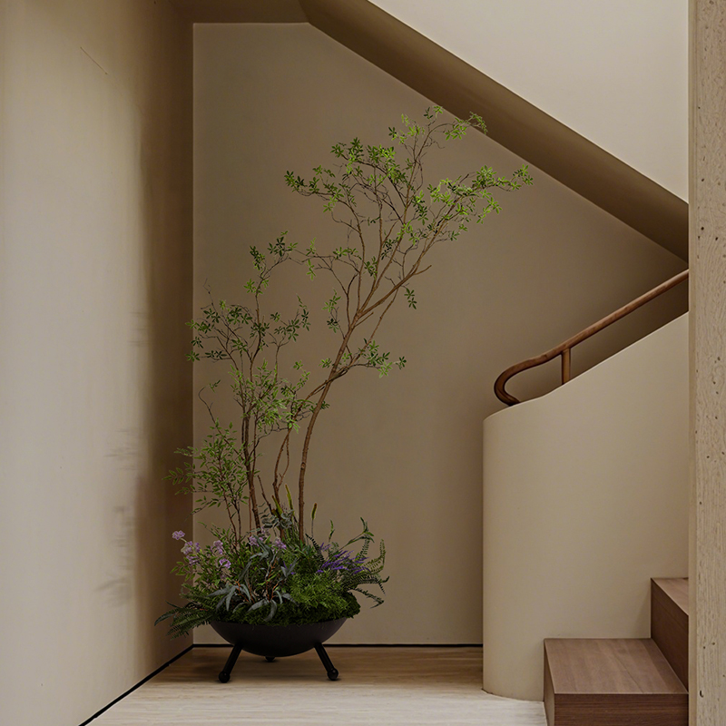 仿真绿植造景室内楼梯下景观植物