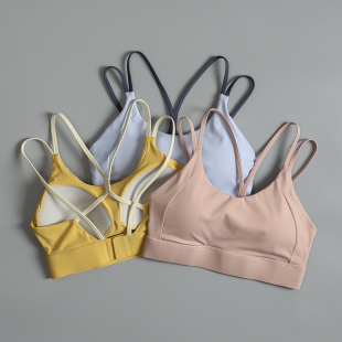 运动内衣女跑步外穿上衣一体杯训练瑜伽文胸专业普拉提健身背心