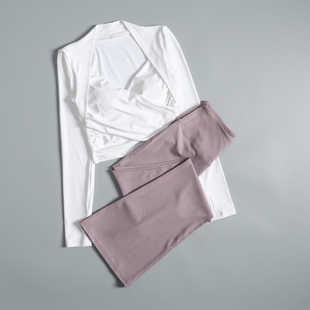 运动套装女秋冬季高级感带胸垫瑜伽上衣专业跑步训练健身速干服