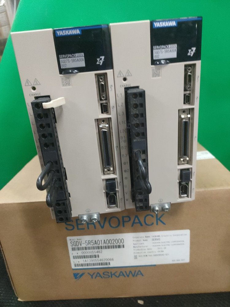 安川驱动器SGD7S-5R5A00A002/SGD7S-7R6A00B202/5R5A00B202/7R6A