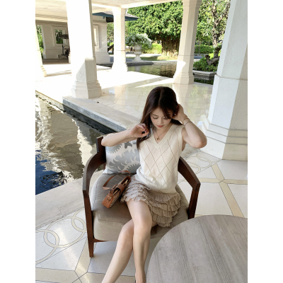 【AHY】羊毛镂空菱格v领针织马甲