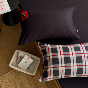 招财猫Tartan 复古黑红全棉60s长绒棉枕套简约格纹枕芯罩刺绣小猫