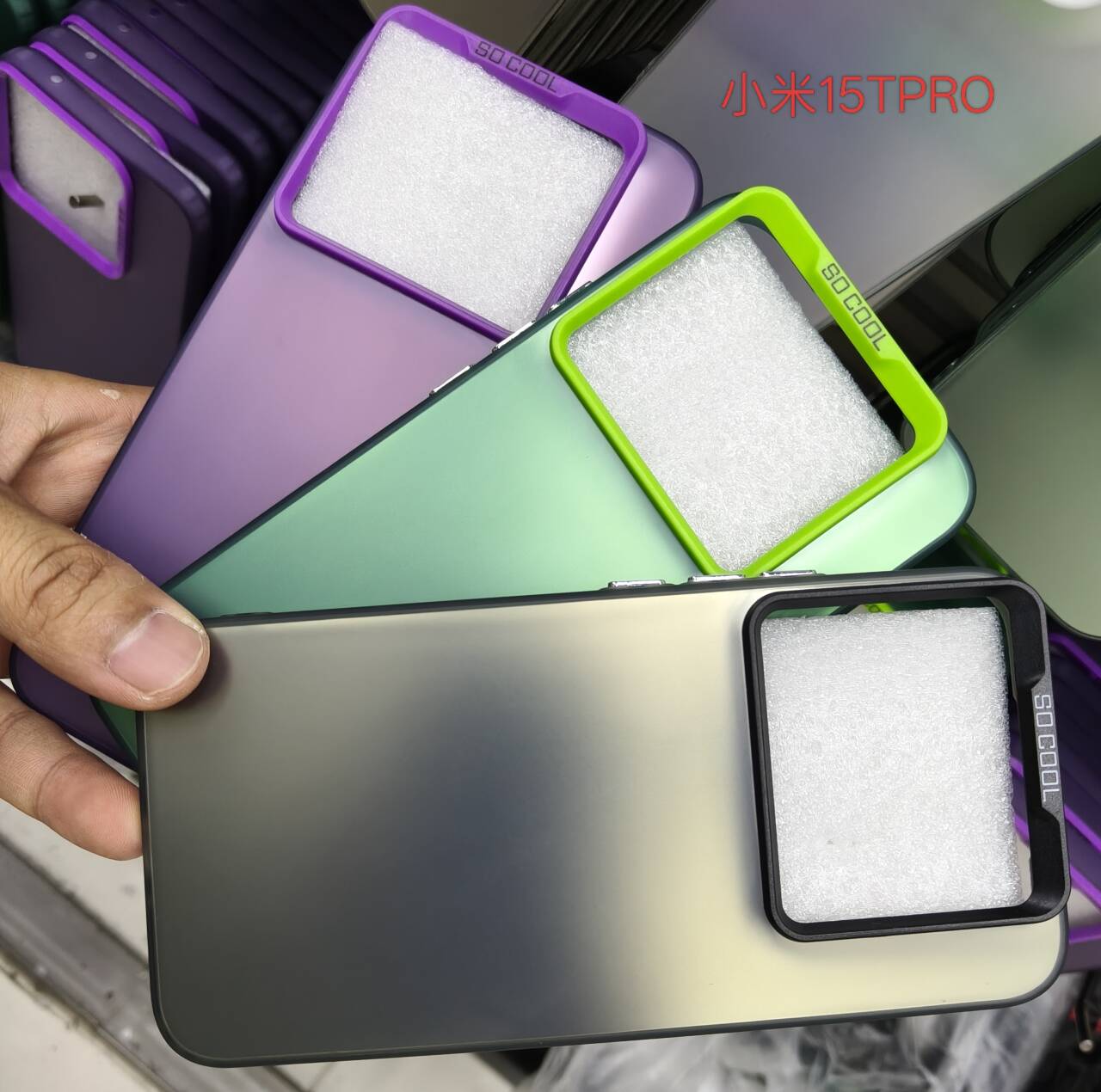 适用小米15T PRO POCO F7Ultra x7 M6 小米14 13t 12X彩银手机壳C65 C61 镭射imd壳X6 F5 F4纯色磨砂肤感套