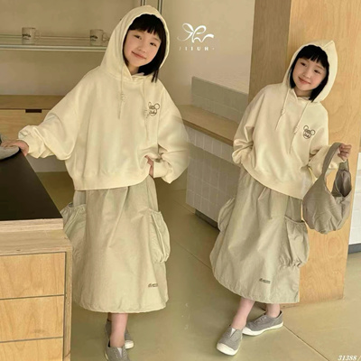 女童连帽卫衣己又合2025春季新韩版中大童卡通刺绣米色卫衣31388