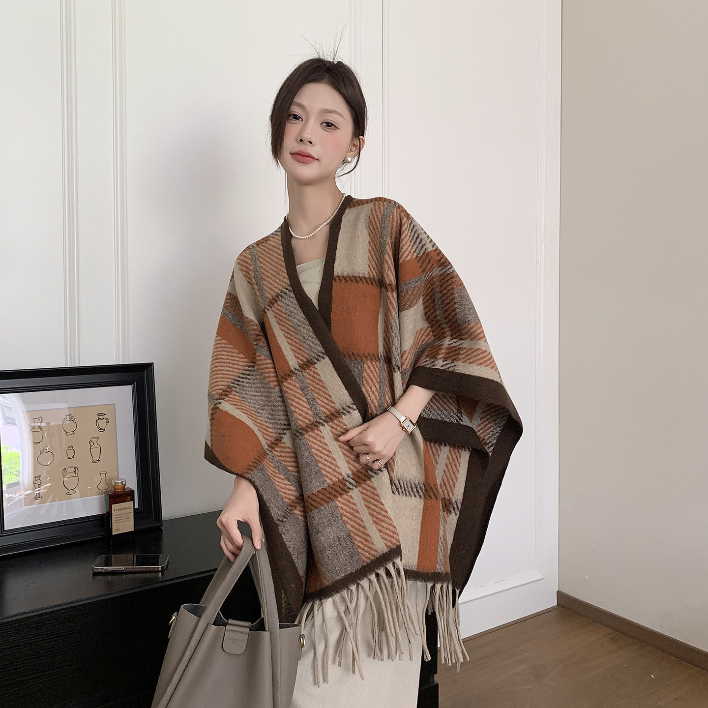 网红披肩女秋冬季韩版外搭两用空调房保暖格纹大披风百搭围巾斗篷