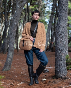 眉飞色舞女士麻花开衫外套编织中文图解文字说明