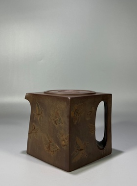 彩绘「蝶恋花」阳羡四方 落款「杨彭年」清代 容量约520cc