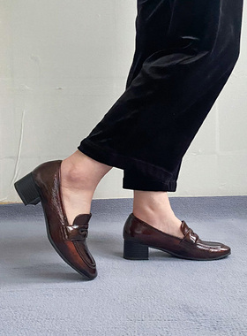 德国CAPRICE凯蝴蝶春夏新品牛皮时尚中跟减震乐福鞋单鞋皮鞋24309