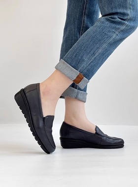 德国CAPRICE凯蝴蝶女鞋春夏牛皮软底休闲轻巧懒人鞋坡跟单鞋24701