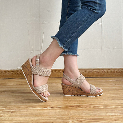 德国Caprice编织坡跟时尚凉鞋