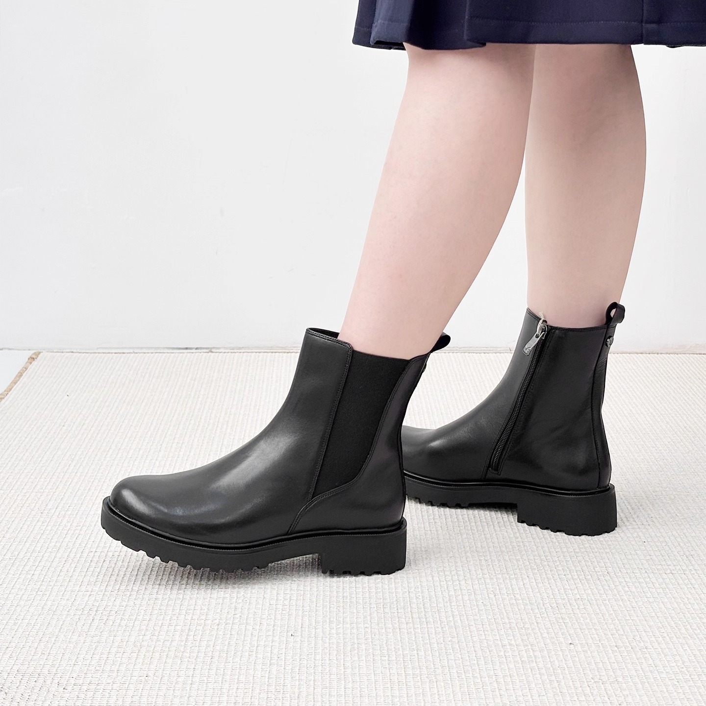 CAPRICE牛皮薄绒中跟切尔西靴