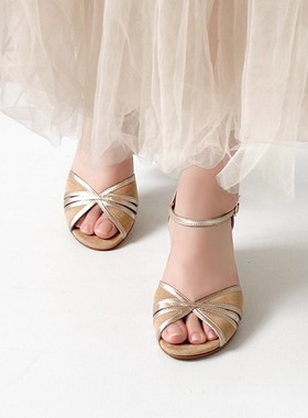 德国CAPRICE凯蝴蝶女鞋春夏新款一字扣带方根露趾舞鞋凉鞋28311