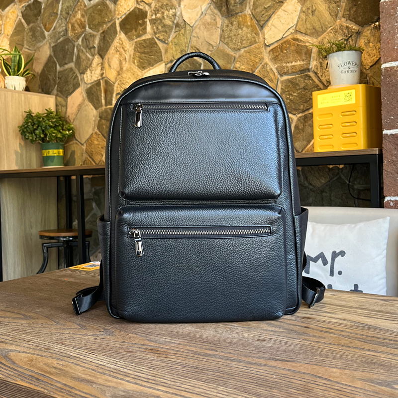 商务通勤大容量电脑背包头层牛皮