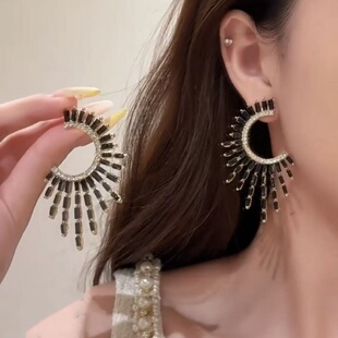波西米亚重工浮夸满钻烟花耳环女显脸小夸张大耳饰爆闪耳钉配礼服