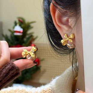 复古金色蝴蝶结珍珠耳环女新款精致时尚耳钉百搭显气质女人味耳饰