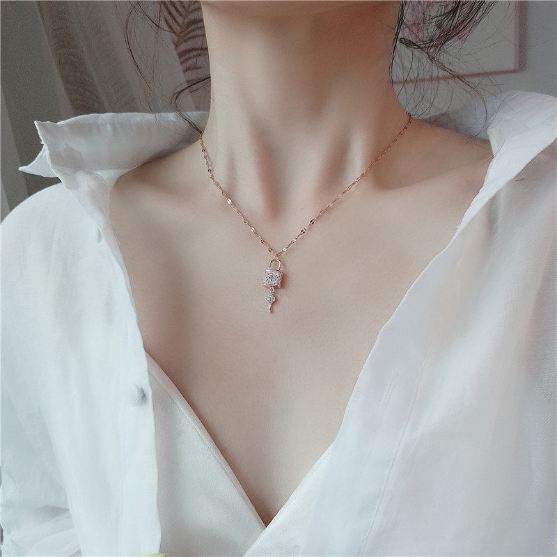 钛钢不掉色锁住心扉钥匙吊坠轻奢项链女锁骨链ins潮网红颈链饰品