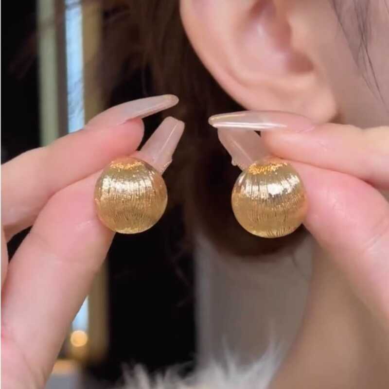 欧美轻奢气质金色纹理极简耳环女