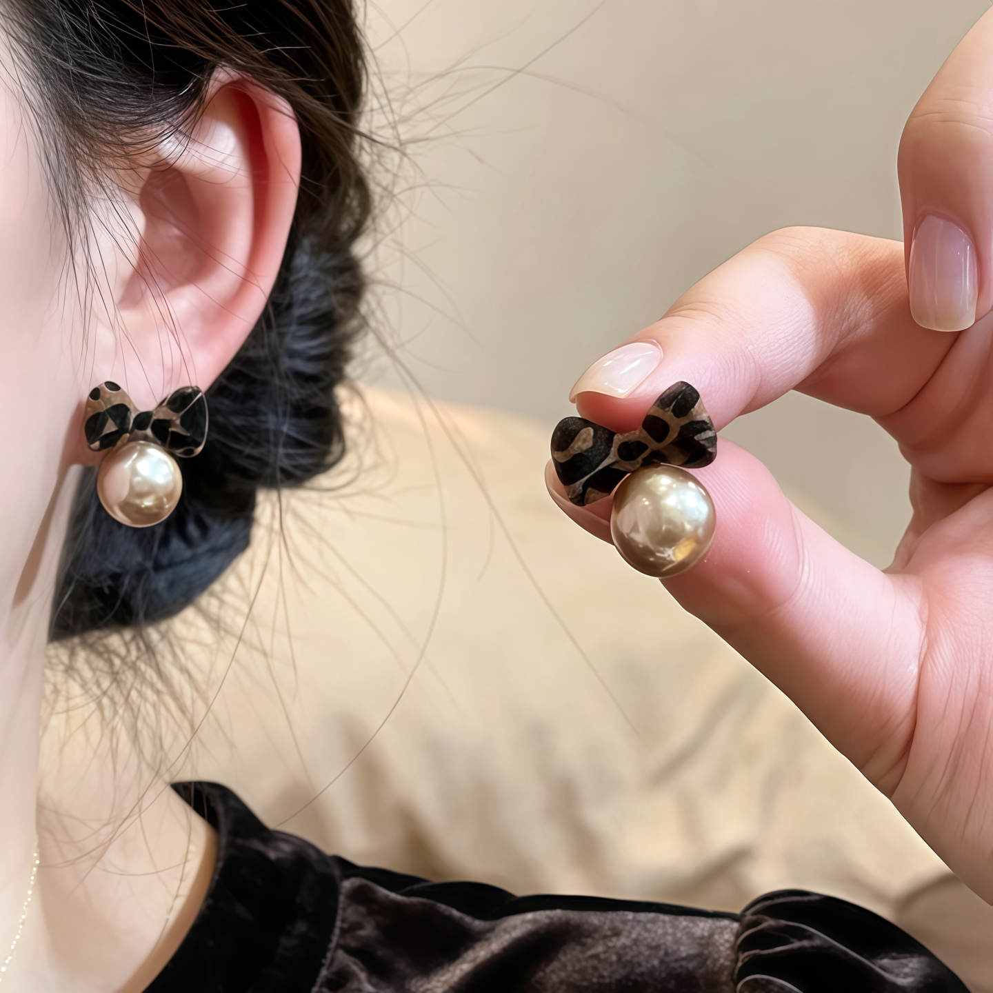 复古豹纹植绒蝴蝶结珍珠耳环