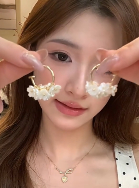 法式超仙白色花朵耳环女2025新款小众设计感轻奢气质百搭耳钉耳饰