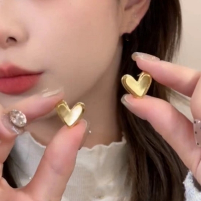 简约独特金色拉丝爱心耳钉女