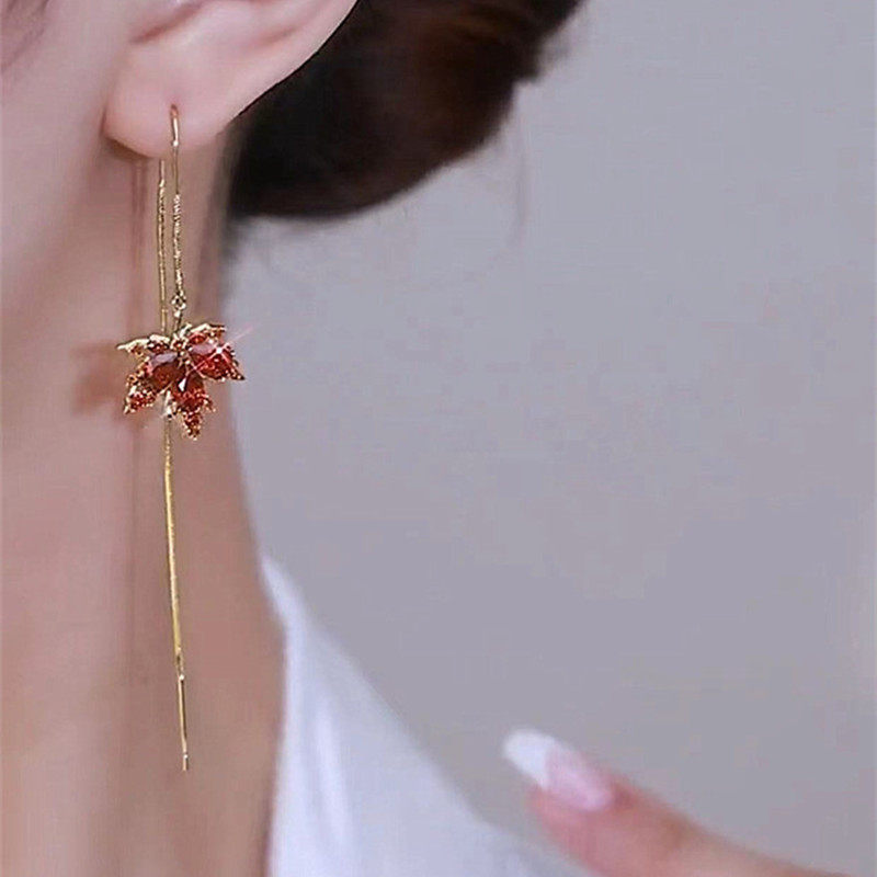 紅色楓葉耳環女2022年新款潮耳線高級感銀針複古小衆簡約輕奢耳飾在類目 飾品/流行首飾/時尚飾品新, 耳飾, 耳環中 - 來自Buy2taobao.com提供專業的淘寶代購服務