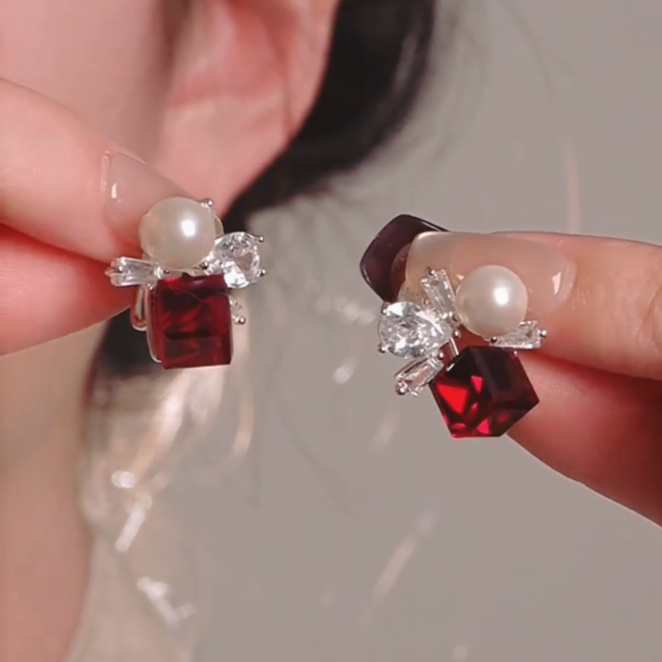 时尚红色方糖珍珠锆石耳环女2026新款爆款高级感轻奢独特耳钉耳饰