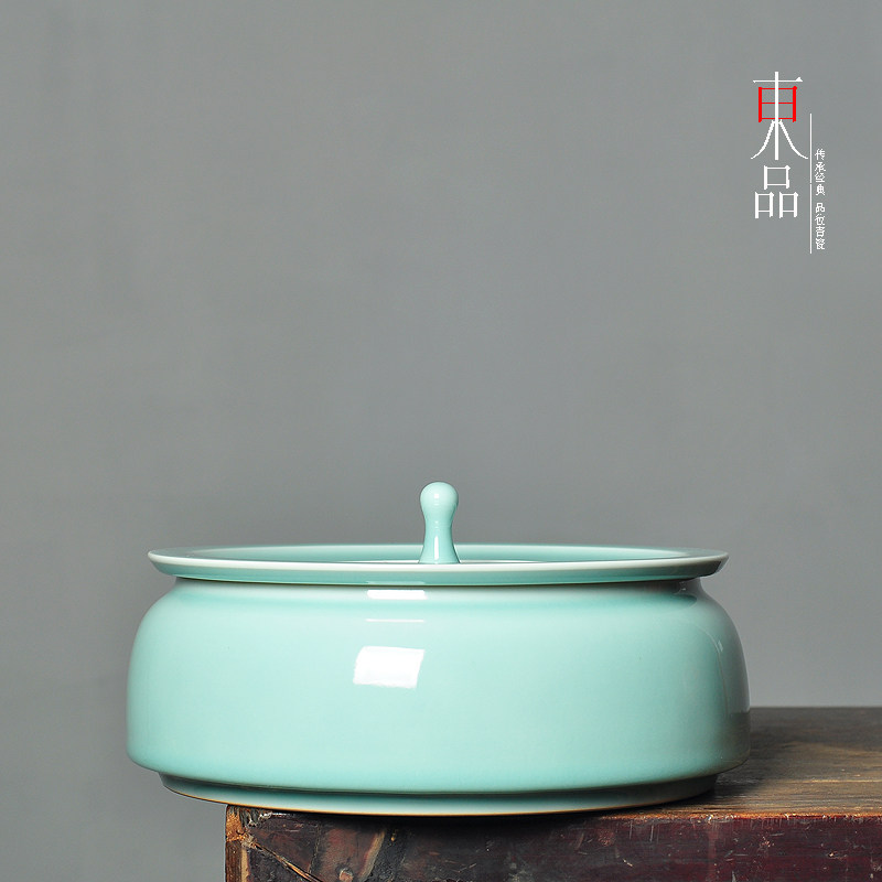 龙泉窑青瓷王龙宝手工普洱茶饼收纳盒陶瓷醒茶罐水滴盖罐谢师礼物
