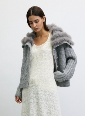 UNRESTRAIN「UNR」毛绒线条 大翻领条状毛领针织开衫上衣毛衣女