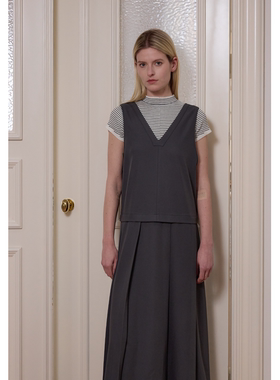 【UNRESTRAIN】UNR2025春夏新款复古日系前后两穿无袖背心连衣裙