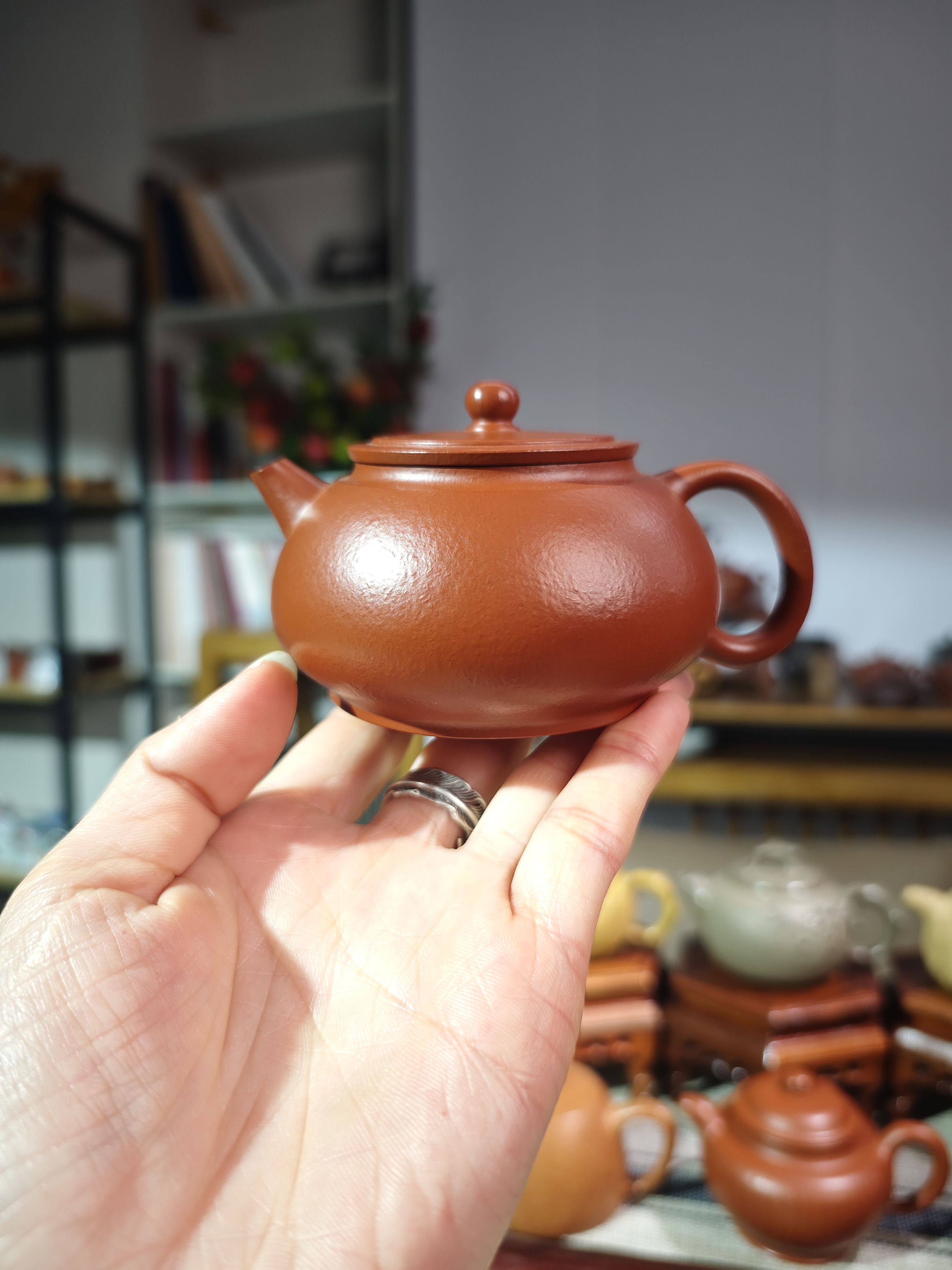 扁玉壶原矿小煤窑朱泥容量140cc顾玉华全手工制作宜兴紫砂壶