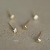 9K黄金 K金耳饰 极简百搭素金可爱迷你星星耳钉 一闪一闪 小星星