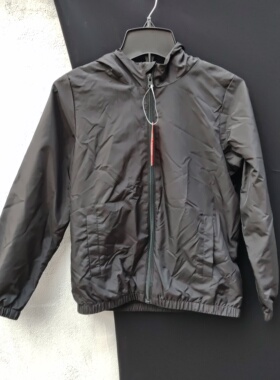 番米粒2件包邮78码黑色双层连帽外套出口余单三标齐全有吊牌35刀