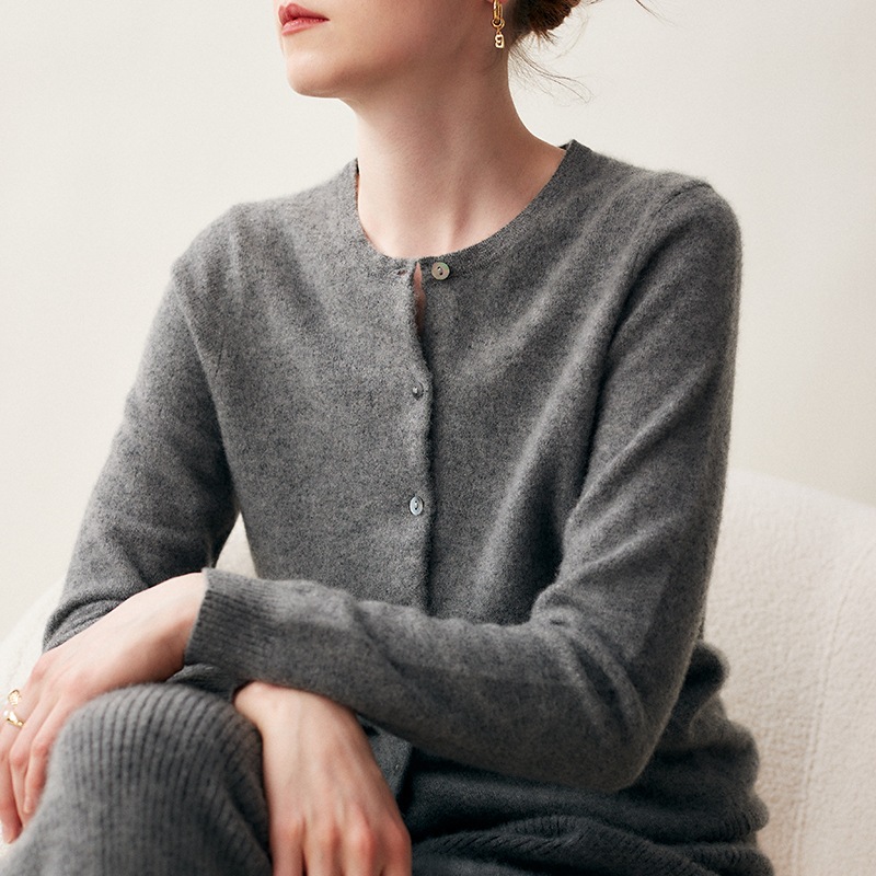 鄂尔多斯市圆领开衫女山羊绒软糯亲肤针织毛衣外套纯色显瘦上衣