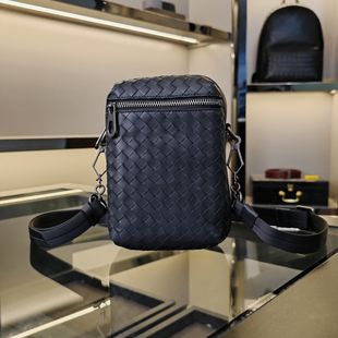 新款男士斜挎包真皮休闲男包编织单肩包男款小背包手机腰包高级感