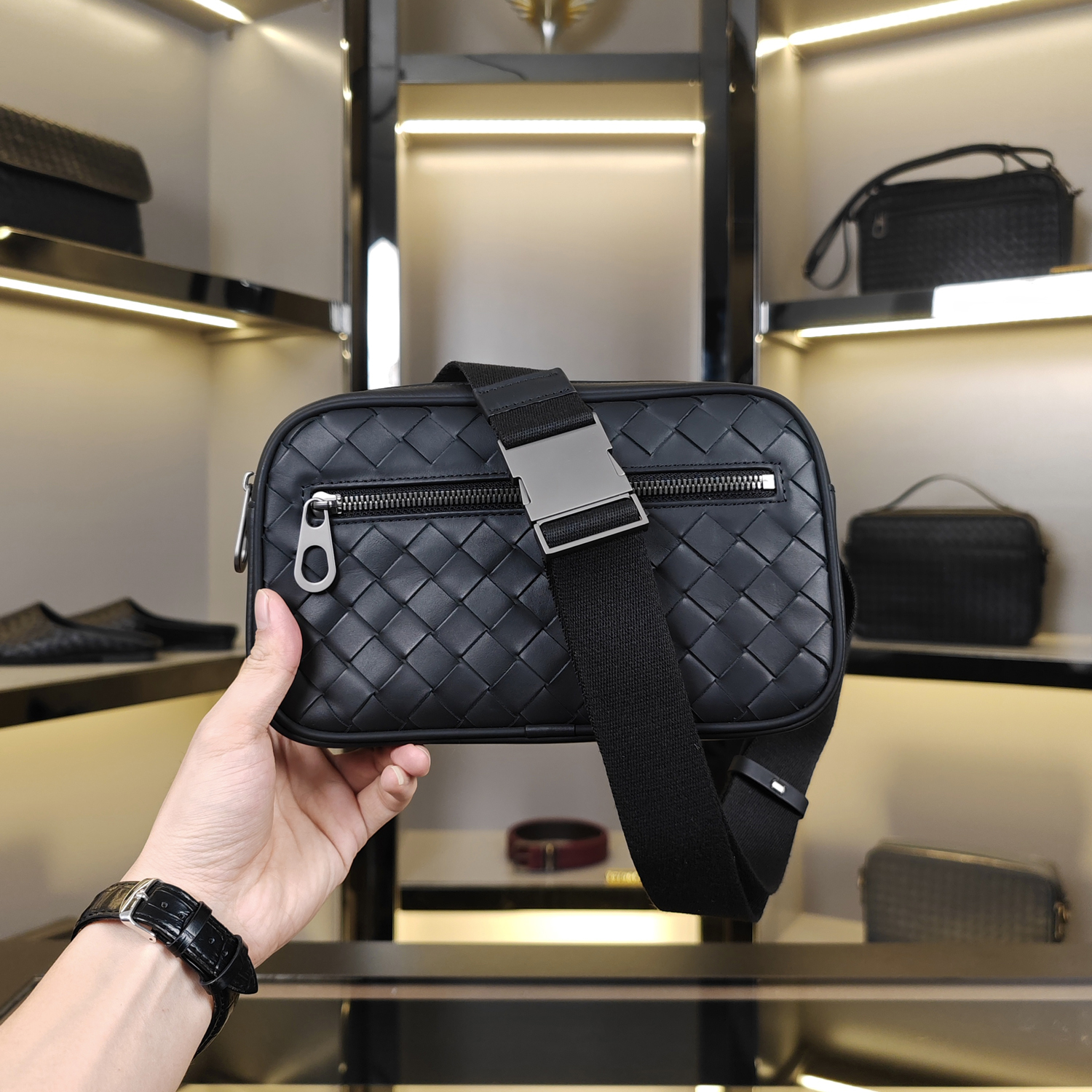 胸包男多功能休闲挎包男士腰包新款潮纯皮真皮手工编织斜跨小背包