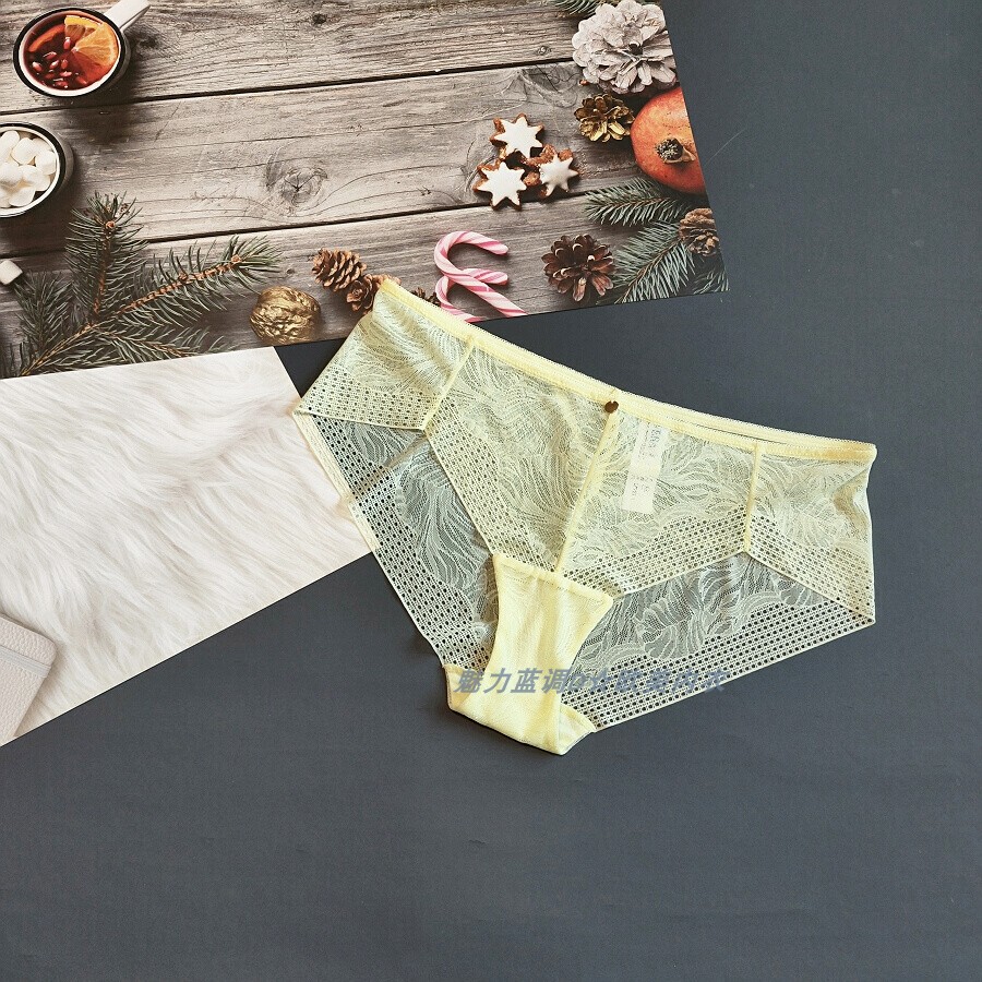 三110-165斤荷兰LIV浅黄色透明蕾丝网纱性感中腰女无痕包臀三角裤