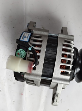 云内D25发电机AVE255-0501-X 28V90A大功率适合驻车空调用700018