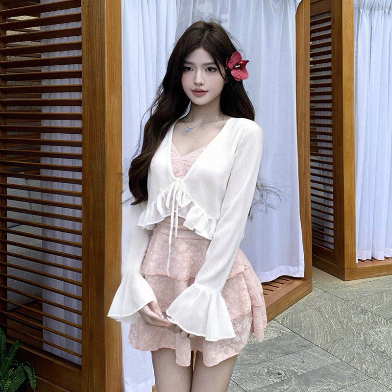 温柔甜美吊带连体少女显瘦泳衣裙式保守大码微胖mm200斤长袖罩衫